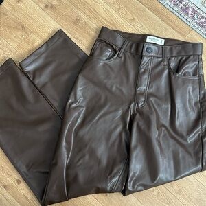 ABERCROMBIE & FITCH the 90’s straight ultra high rise faux leather pants